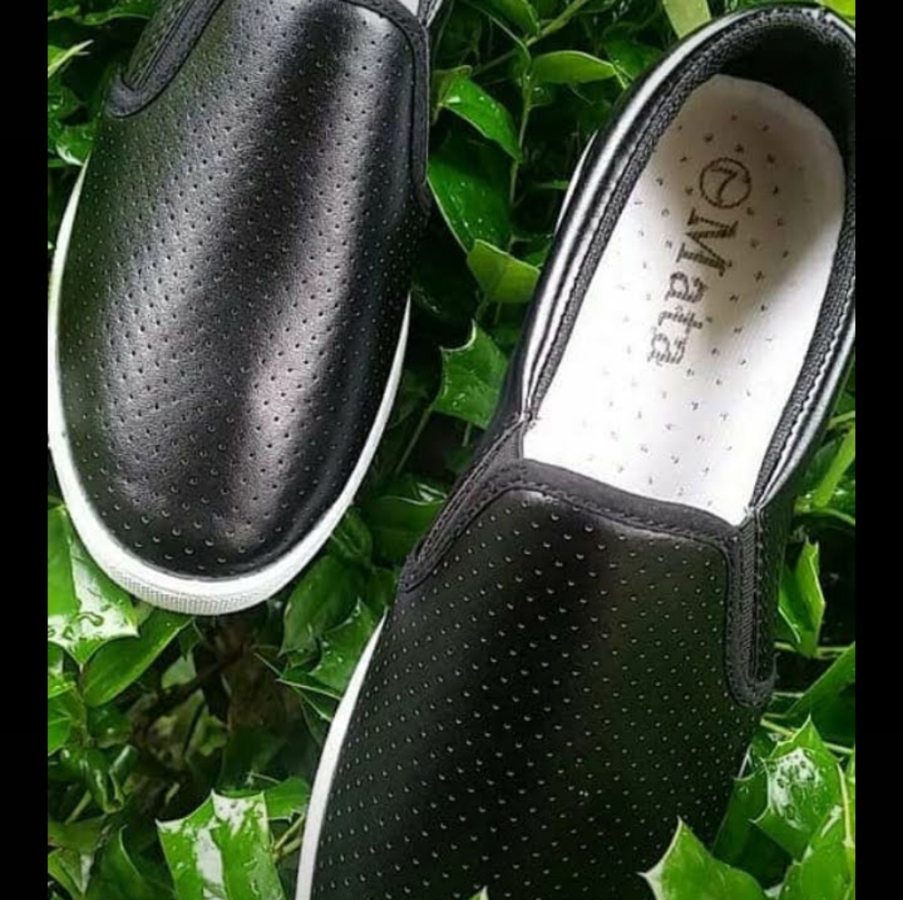 Sandals - Picture 7 of 9